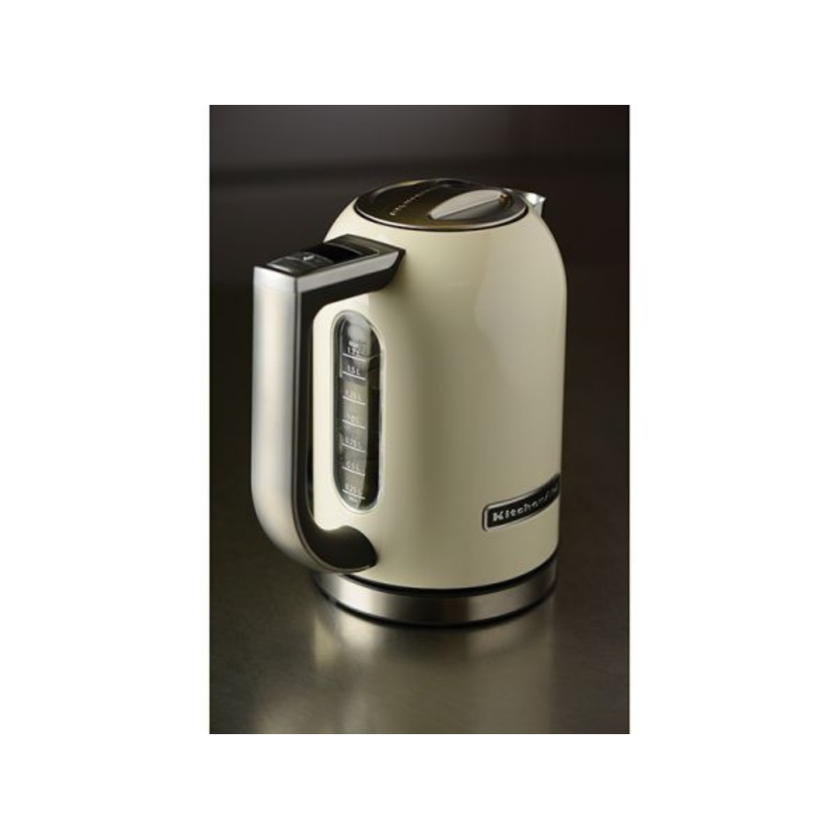 KitchenAid, Rychlovarná konvice P2 5KEK1722, mandlová